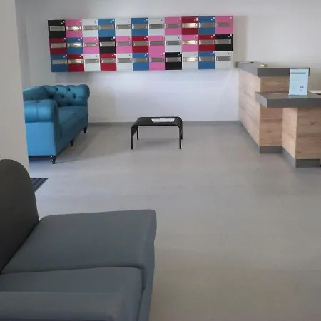 2-6 Pers, 2 Ch, Balcon, Piscine, Acces Plage, Parking - Fr-1-194-234